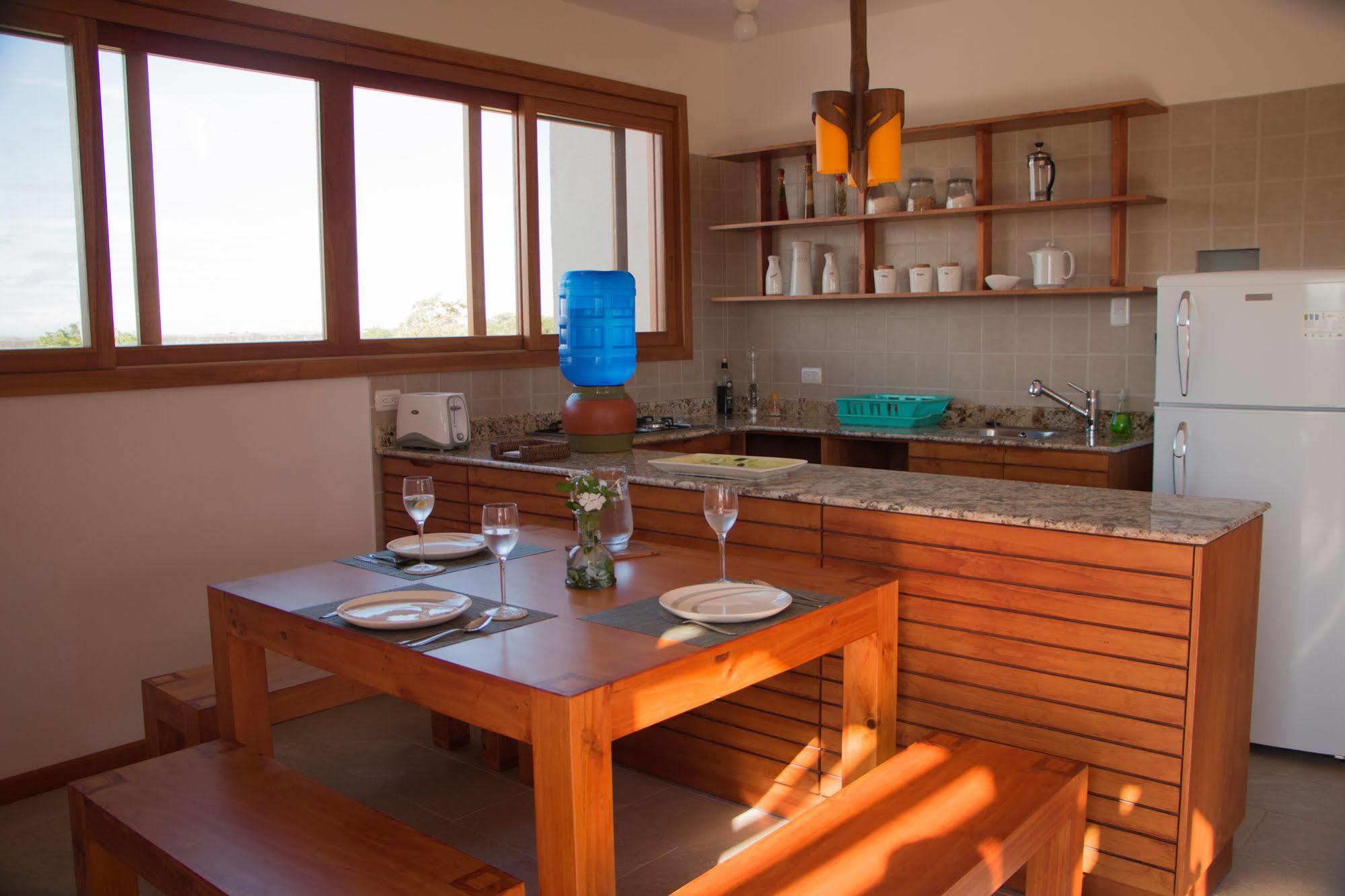 Chez Manany Galapagos Ecolodge Puerto Villamil Exterior photo
